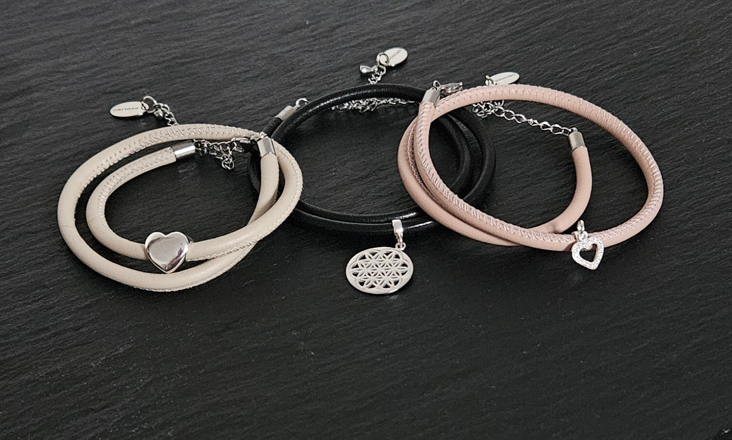 Zweireihiges Lederarmband Dorin in Elegantem Schwarz - Duolino Design