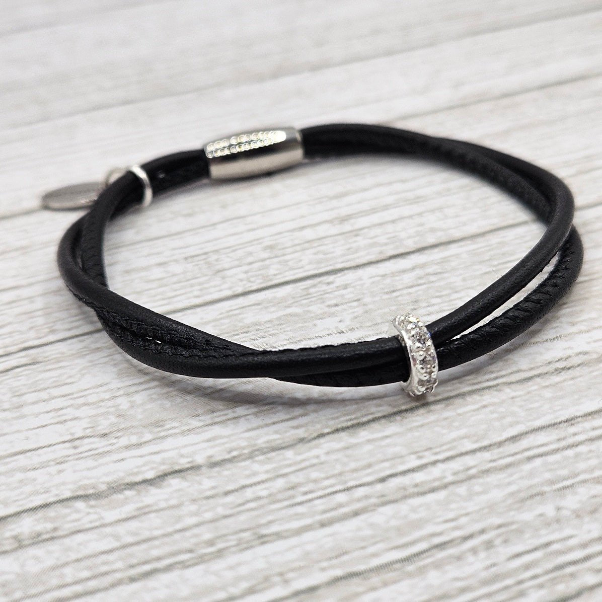 Elegantes Lederarmband AVA mit Zirkonia - Silbercharm - Duolino Design