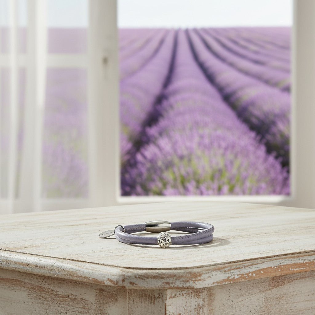 LEDERARMBAND TIFFANY MIT EDLEM SILBERCHARM (FARBE LAVENDEL) - Duolino Design