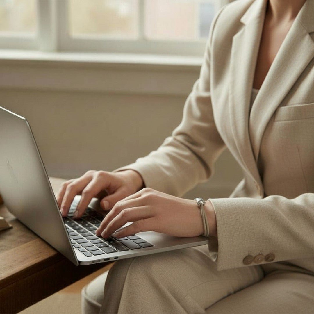 LEDERARMBAND NIKE AUS WEICHEM NAPPALEDER MIT SILBER - CHARM - Duolino Design